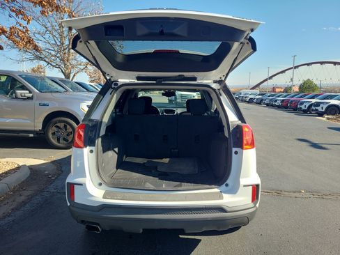 Used 2017 GMC Terrain SLE image 32