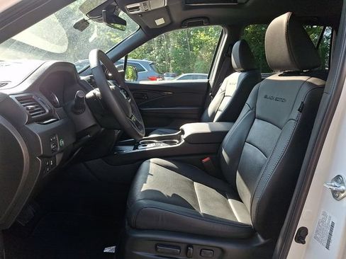 Used 2024 Honda Passport Black Edition image 14
