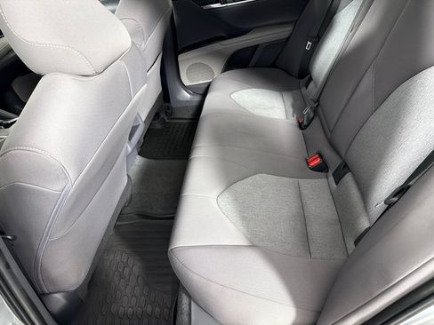 Used 2022 Toyota Camry LE FWD image 18