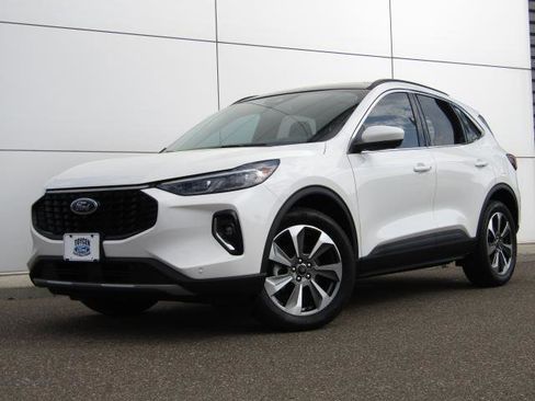 Used 2023 Ford Escape Platinum image 23