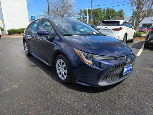 Used 2022 Toyota Corolla LE w/ Carpet Mat Package (TMS) image 10