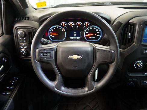 Used 2020 Chevrolet Silverado 1500 Custom w/ Custom Value Package image 10