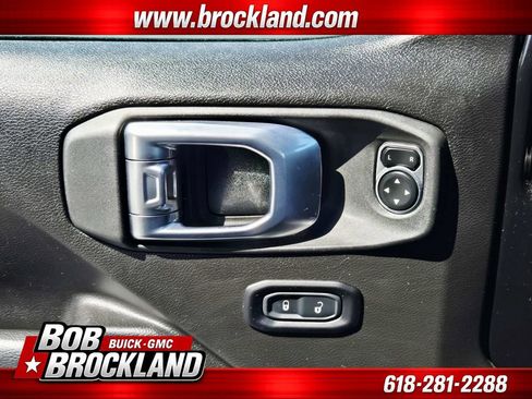 Used 2024 Jeep Wrangler Unlimited AWD/4WD image 39