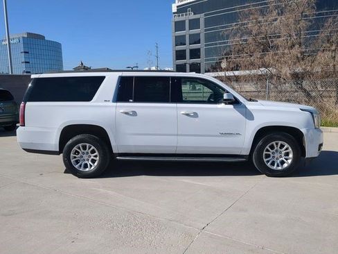 Used 2019 GMC Yukon XL SLT w/ Open Road Package AWD/4WD image 7
