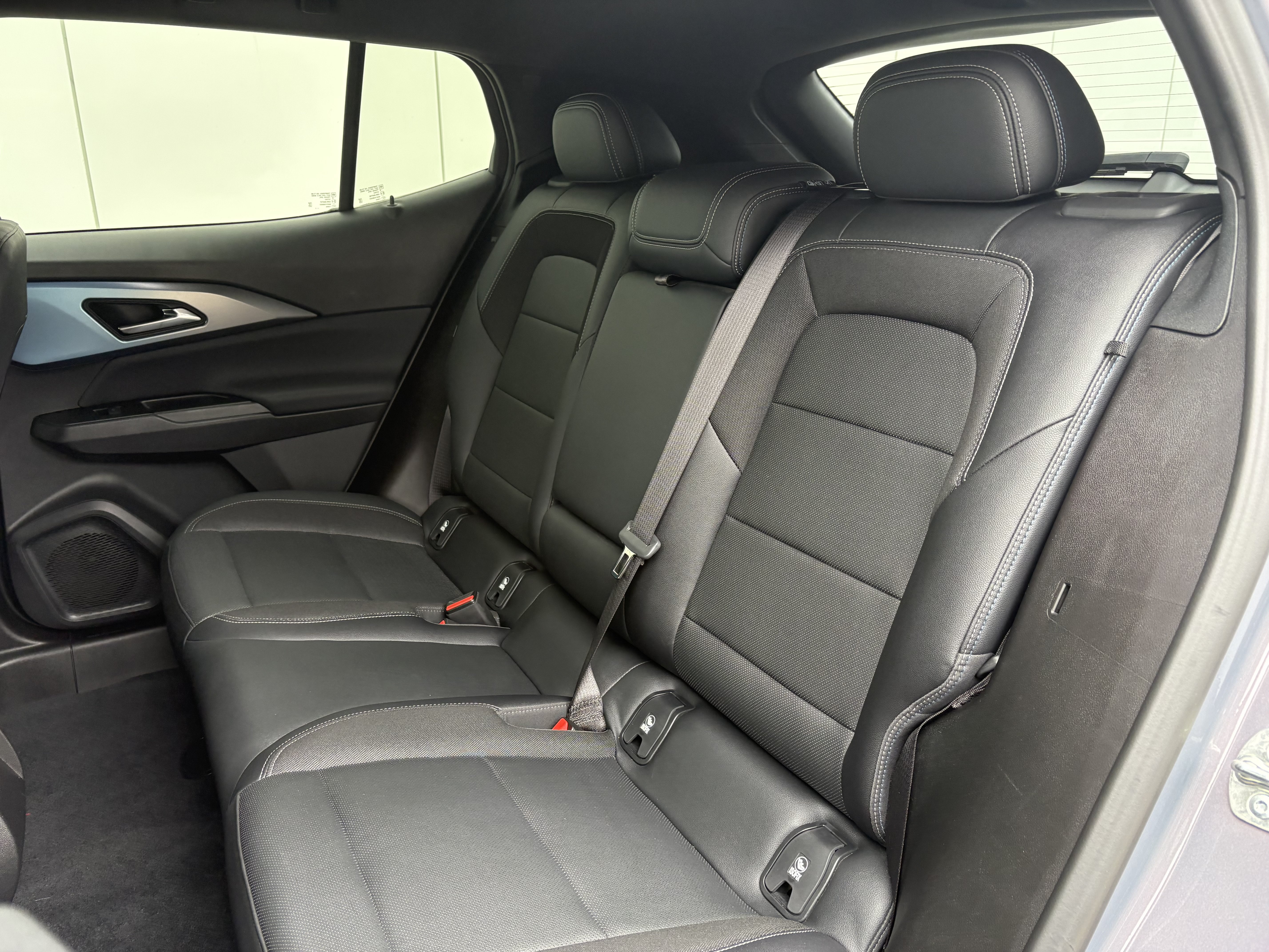 Used 2024 Chevrolet Equinox EV LT AWD/4WD image 12