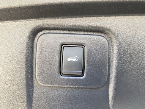 Used 2017 Nissan Murano Platinum w/ Platinum Technology Package AWD/4WD image 16