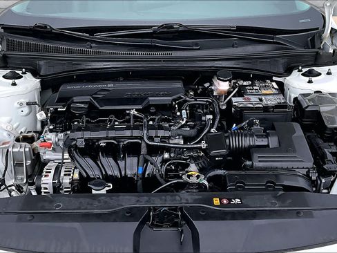 Certified 2023 Hyundai Elantra Limited FWD image 32