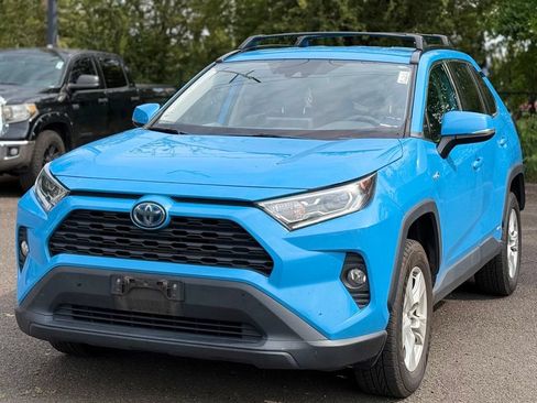 Used 2021 Toyota RAV4 XLE w/ XLE Grade Weather Package AWD/4WD image 1