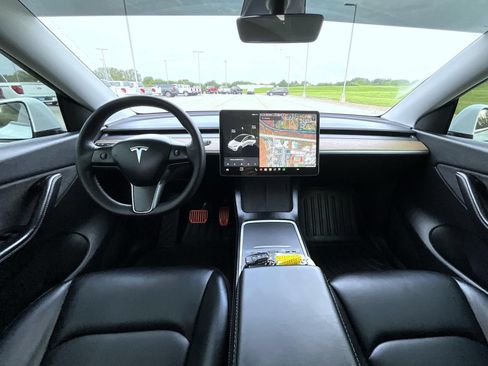 Used 2021 Tesla Model Y Long Range AWD/4WD image 13