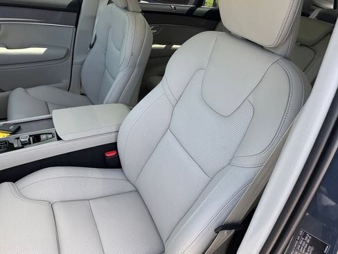 New 2026 Volvo XC90 T8 Ultra w/ Protection Package Premier AWD/4WD image 19
