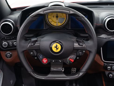 Used 2019 Ferrari Portofino RWD image 30