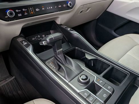 Used 2025 Kia Sorento S w/ Panoramic Sunroof Package FWD image 20
