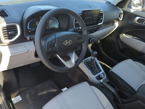 New 2025 Hyundai Venue SEL image 14