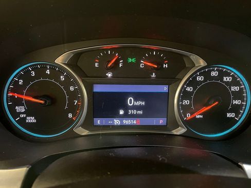 Used 2021 Chevrolet Traverse LT image 28