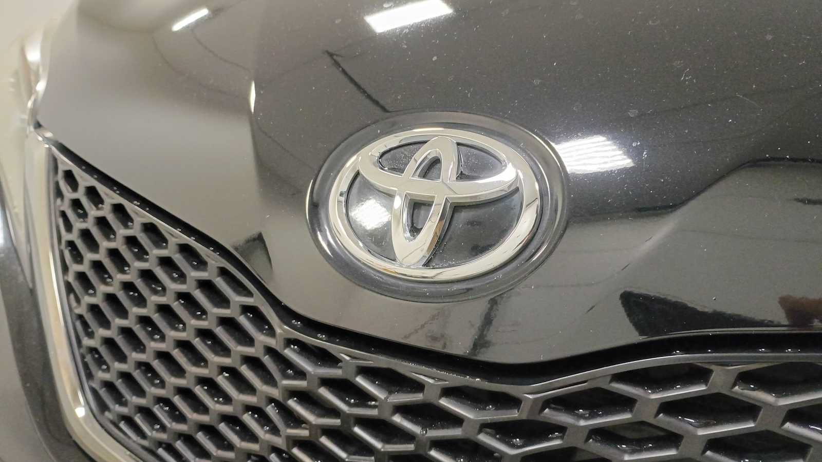 Certified 2017 Toyota Sienna SE w/ SE Preferred Package FWD image 29