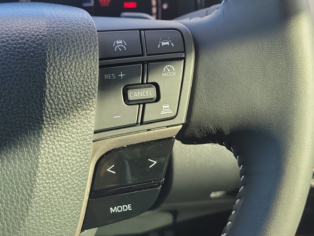 Used 2025 Toyota Camry SE w/ Multimedia Upgrade Package FWD image 23
