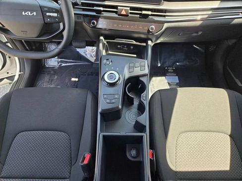 New 2026 Kia Sportage LX FWD image 20