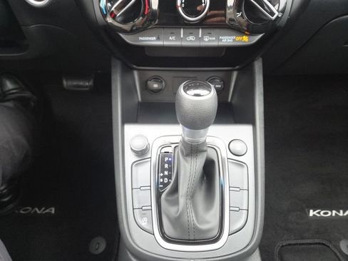 Used 2022 Hyundai Kona SEL AWD/4WD image 31