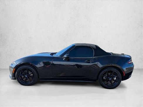 Used 2021 MAZDA MX-5 Miata Club image 8