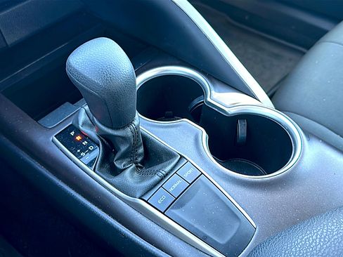 Used 2024 Toyota Camry LE image 33