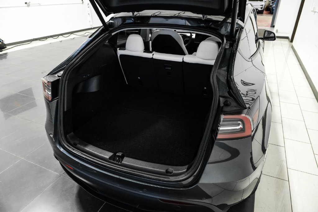 Used 2022 Tesla Model Y Long Range AWD/4WD image 47