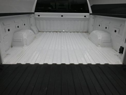 Used 2025 Chevrolet Silverado 1500 LT w/ Leather Package image 9