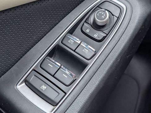 Used 2022 Subaru Ascent Limited AWD/4WD image 19