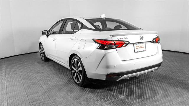 Used 2022 Nissan Versa SR FWD image 6