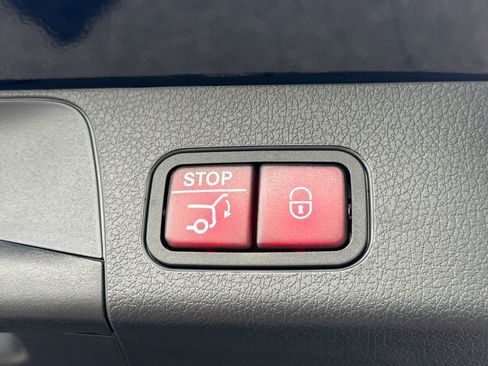 Certified 2024 Mercedes-Benz GLB 250 image 30