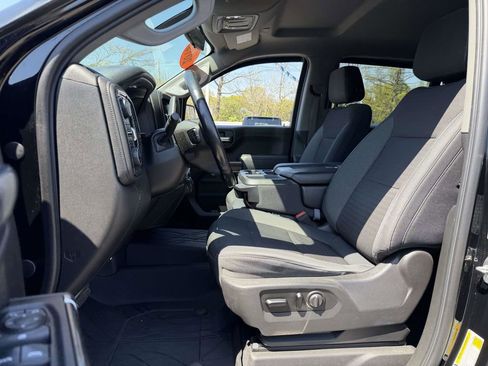 Used 2019 Chevrolet Silverado 1500 RST AWD/4WD image 16