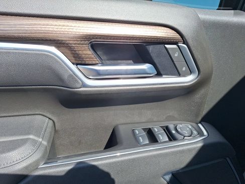 Used 2025 Chevrolet Silverado 1500 LT RWD image 18