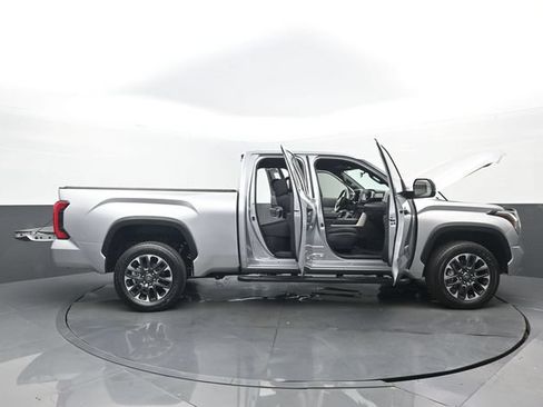 Used 2025 Toyota Tundra SR5 AWD/4WD image 31