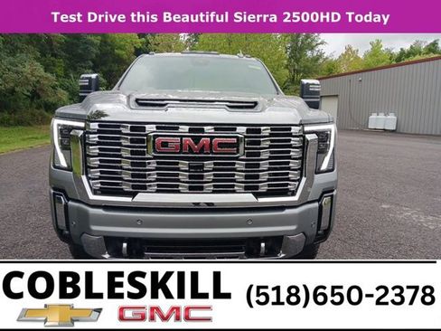 New 2025 GMC Sierra 2500 Denali w/ Denali Reserve Package image 8