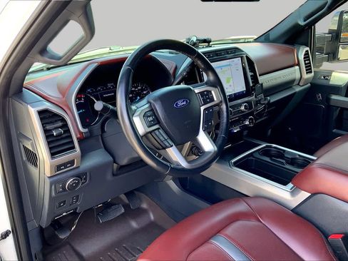 Used 2022 Ford F350 Platinum w/ FX4 Off-Road Package AWD/4WD image 15