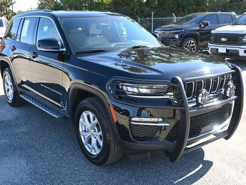 Used 2023 Jeep Grand Cherokee Limited image 7