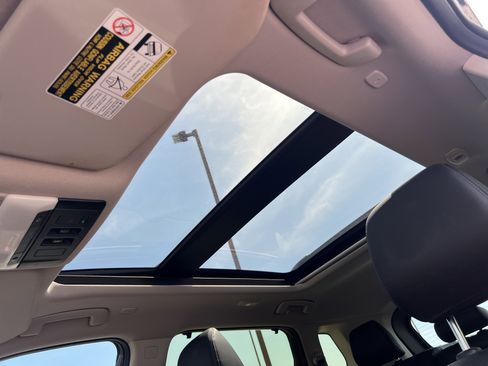 Certified 2023 Nissan Rogue SV w/ SV Premium B Package FWD image 19