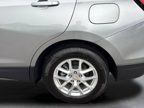 Used 2024 Chevrolet Equinox LS w/ LS Convenience Package FWD image 34