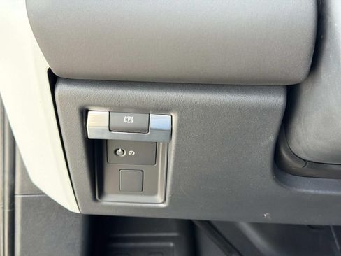 Used 2025 Land Rover Defender 90 S AWD/4WD image 21