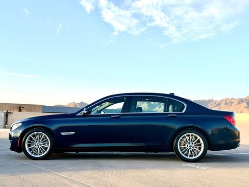 Used 2014 BMW 750Li RWD image 4