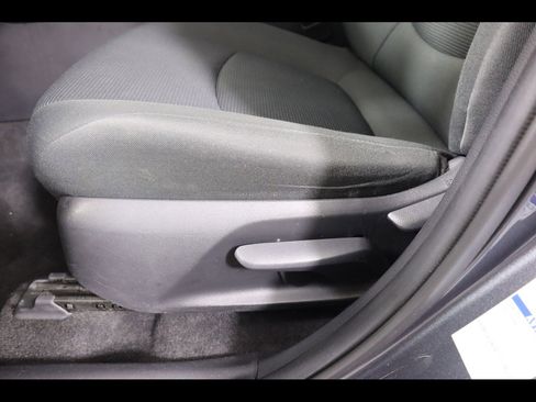 Used 2020 Toyota RAV4 LE image 20