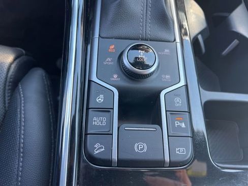 Certified 2024 Kia Sorento SX Prestige AWD/4WD image 30