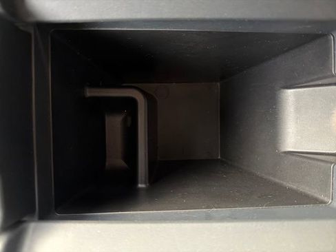 Used 2025 Nissan Rogue SV image 35