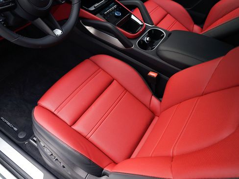 New 2026 Porsche Cayenne image 16