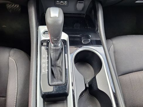 Used 2024 Nissan Altima 2.5 SV FWD image 18
