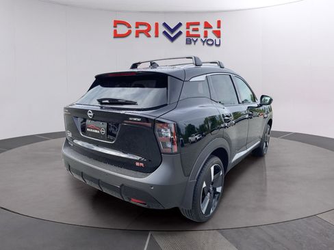 New 2025 Nissan Kicks SR image 5