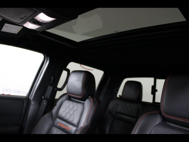 Used 2023 Nissan Frontier PRO-4X w/ Pro-4X Premium Package AWD/4WD image 26
