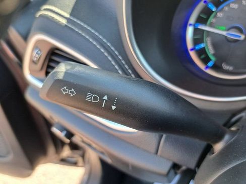 Used 2022 Chrysler Pacifica Limited w/ S Appearance Package FWD image 18