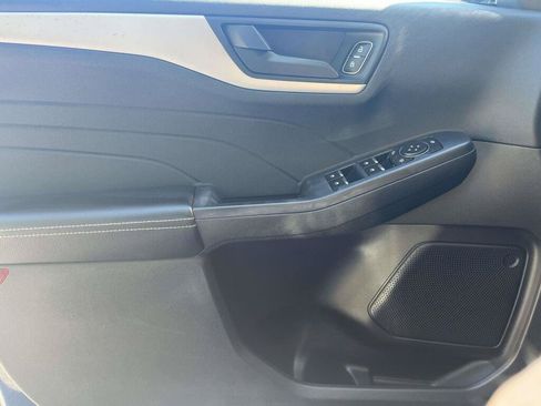 Used 2022 Ford Escape SE w/ Convenience Package FWD image 29