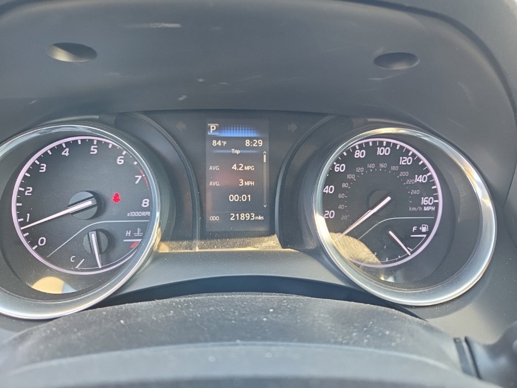 Used 2020 Toyota Camry SE FWD image 12