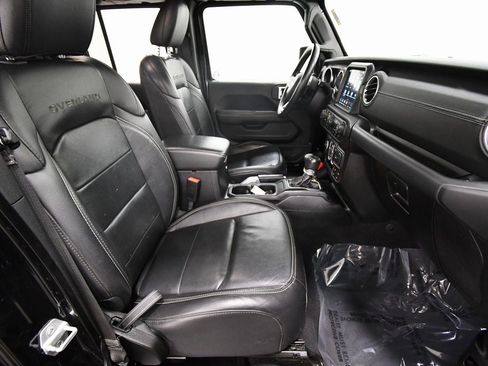 Used 2020 Jeep Gladiator Overland w/ Uconnect 4C Nav & Sound Group image 17